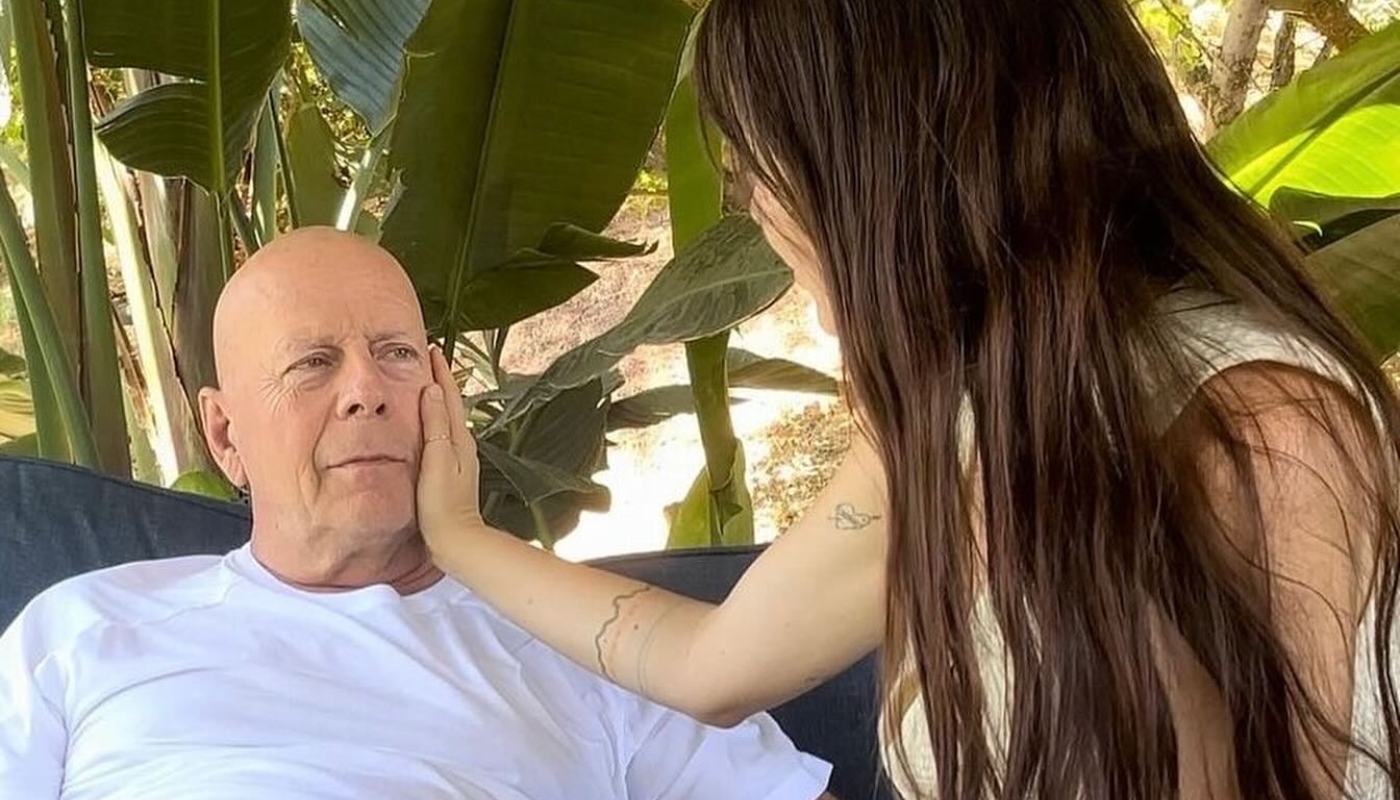 Bruce Willis com familiar (Crédito: Reprodução/Instagram @demimoore)