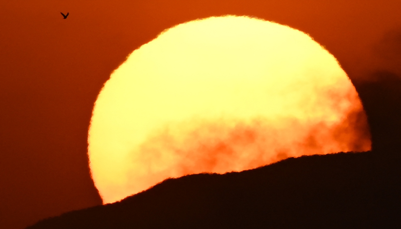 Brasil enfrenta onda de calor e tempo seco: como lidar com o clima que gera prejuízos à saúde