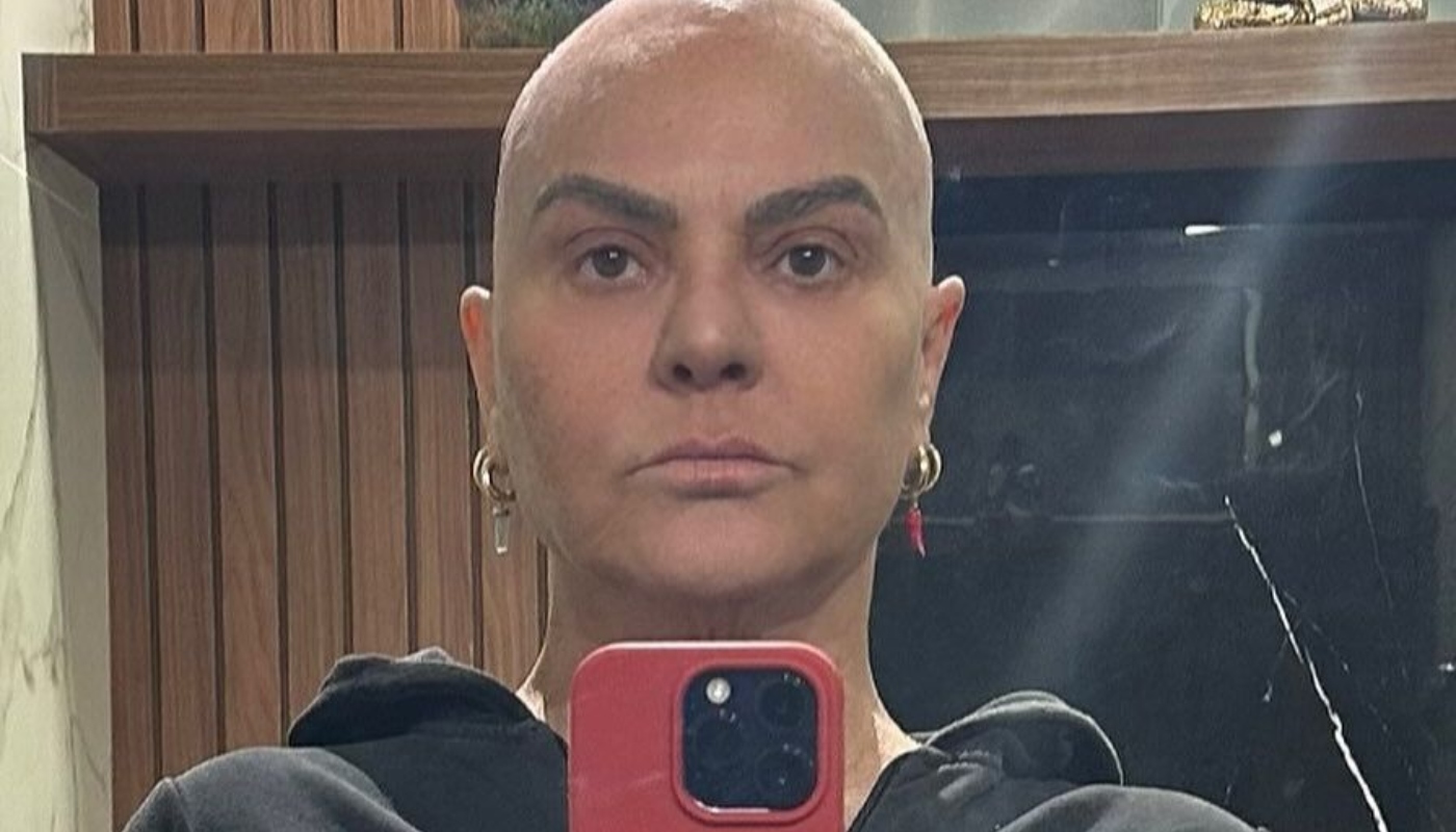 Mãe de Isis Valverde rejeita pressão por positividade constante diante o câncer: “Não dá para ficar sendo sorrisos”