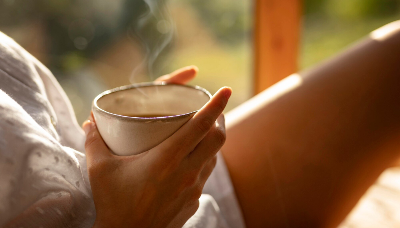 Chá quente para refrescar calor. (Crédito: freepik/freepik)
