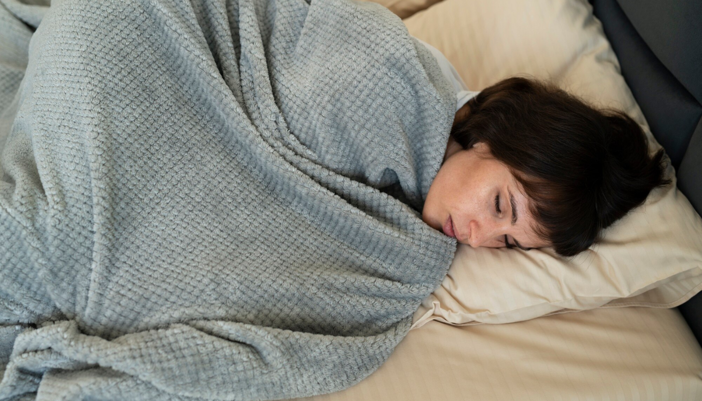 Cobertor pesado ajuda a dormir, melhora o sono e reduz insônia e ansiedade