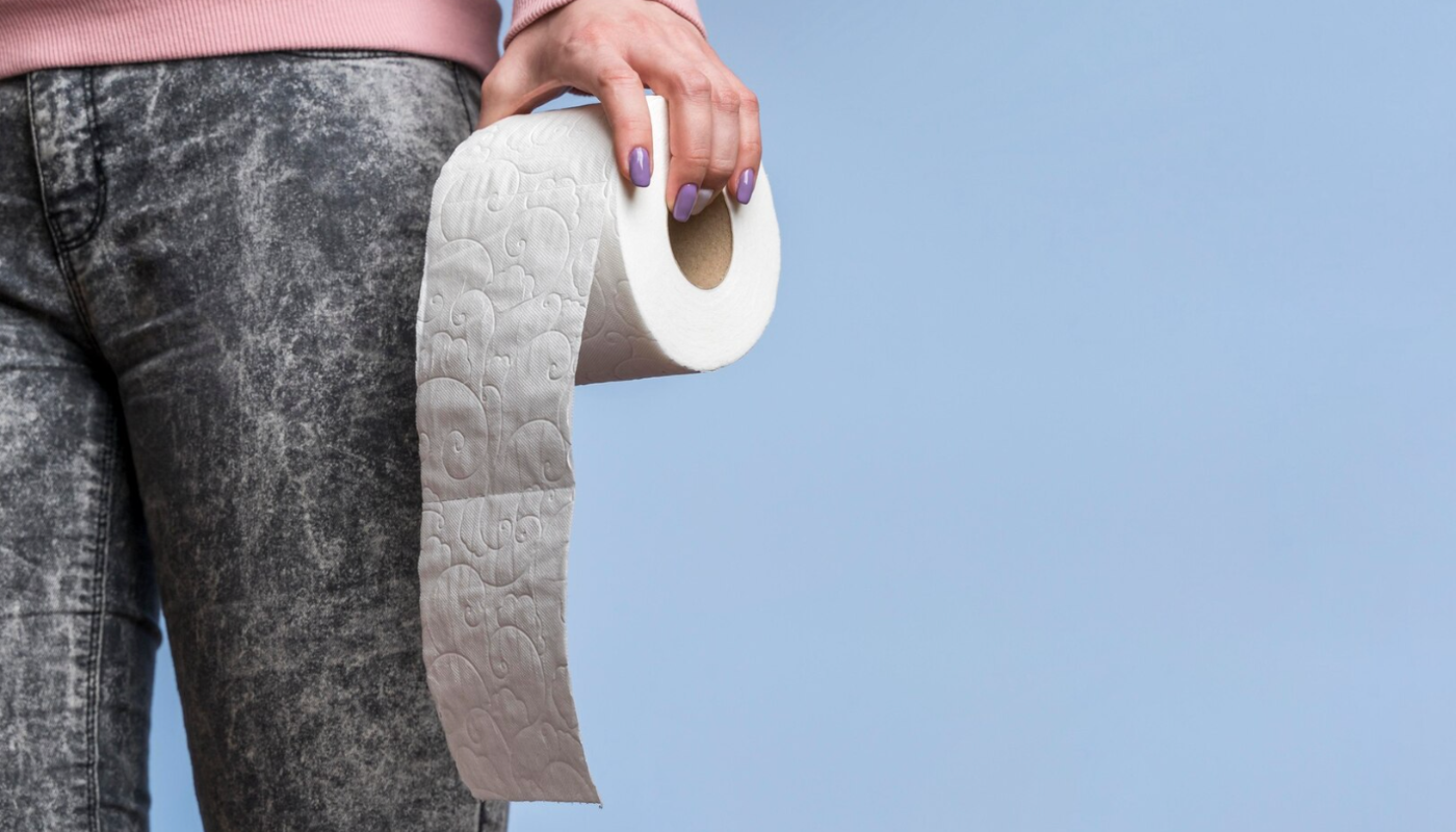 Papel higiênico causa candidíase? Entenda a maneira correta de escolher e usá-lo