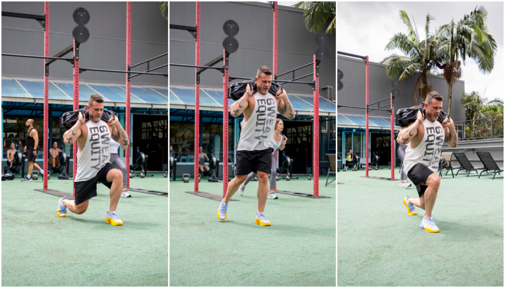 Sandbag Lunges (100m): avanços com carga nos ombros