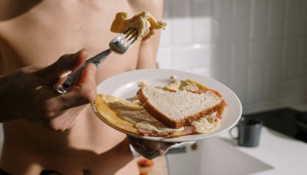 Ao contrário do que muita gente pensa, exagerar na proteína pode trazer efeitos indesejados e não mais benefícios