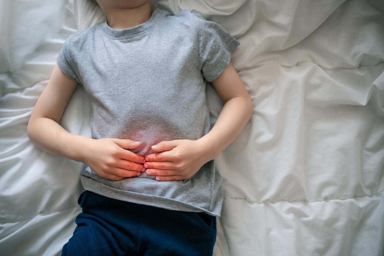 Surto de hepatite em crianças preocupa autoridades.
