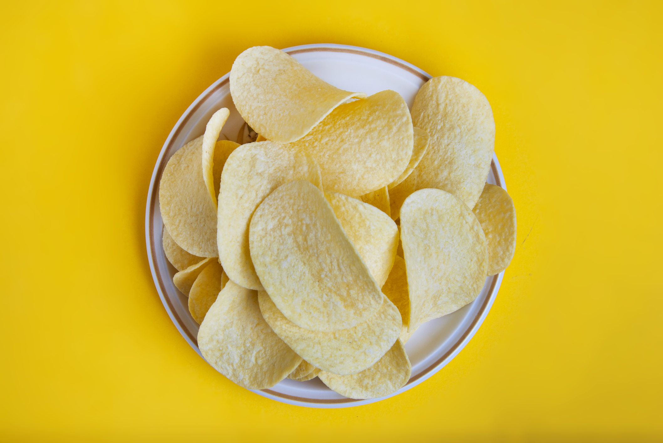 Los alimentos ultraprocesados son adictivos. Por eso no puedes dejar de comerlos.