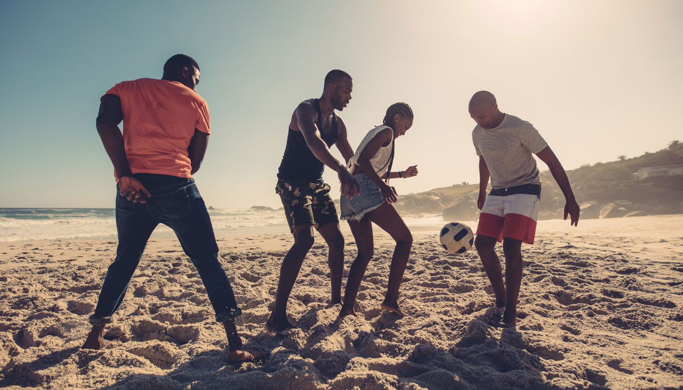 Futebol na praia